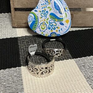 Brighton nwt great shape two piece hair tie pony tail holder two piece bundle